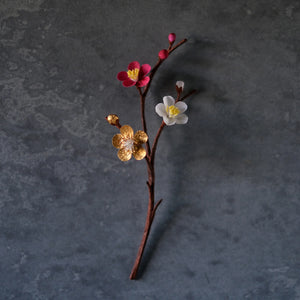 お正月の一輪「紙の花　紅白金梅」