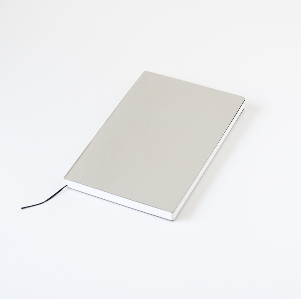 Notebook A5 Slim Plain 全体 グレーの装丁